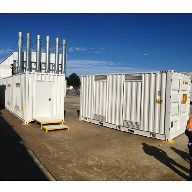 420_411's tweet image. ift.tt/1U1m0FN via #creativecontainers &quot;Another Hastings Deering shot  #freightcontainer #container #10ft…