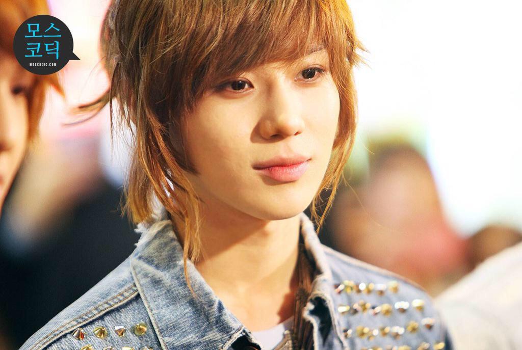  K Pop  idols who are iconic for their long  hair  Male 