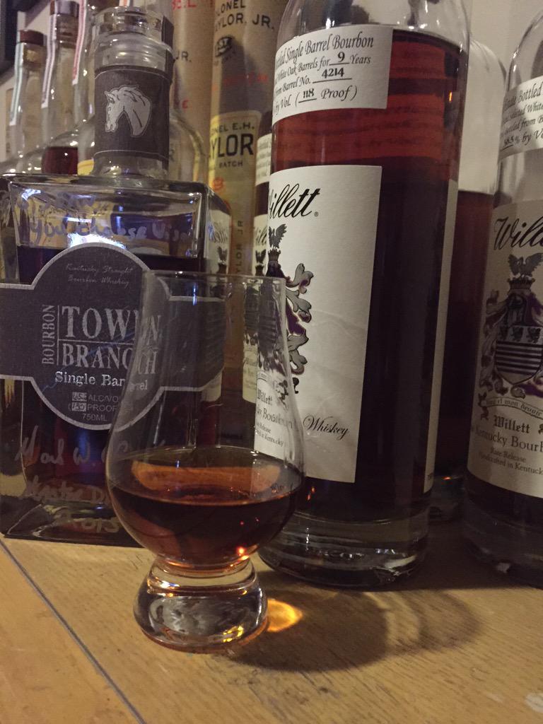 KentuckyCaveMan's tweet photo. @bourbonblog @TownBranch_KY Single Barrel #CaskStrength #BarrelProof #130Proof http://t.co/ZwUFmsSKeY