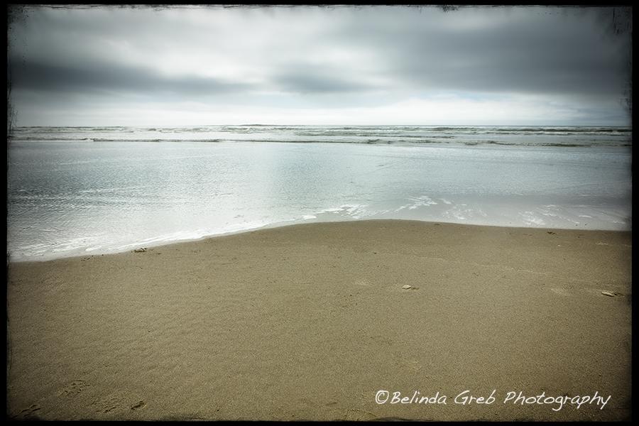 RT <a href="/BelindaGreb/">Belinda Greb</a>: Soft silver blue sea to meditate upon - goo.gl/SzecFO #ocean