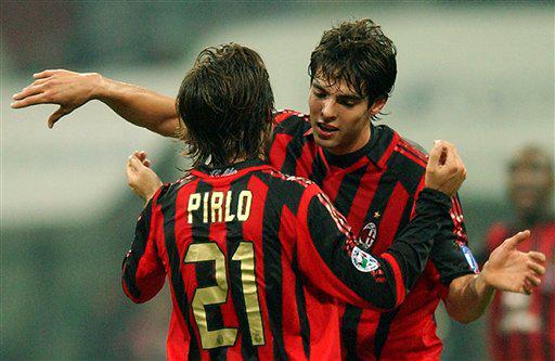 rossonerinewsid's tweet photo. Dunia pasti berputar, kawan - lawan namun tetap jd sahabat  selamanya @KAKA @Pirlo_official http://t.co/x62tv9yxIc