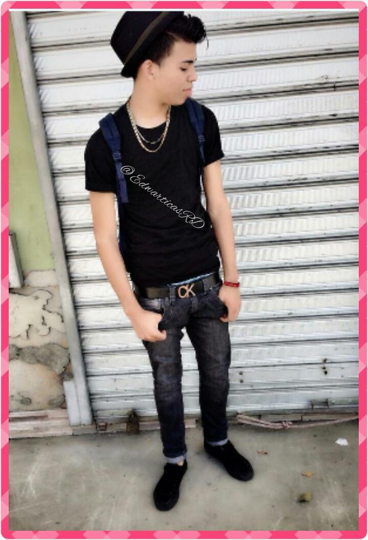 EdwarticasRD's tweet photo. Y Ese Muñeco😍🙈
Diañe @edward_mercado Que Hermoso😻
Precioso Bebé❤🙈
Lo Mas Bello De Mii Vida😘😍
-LoryLiranzo🔥 http://t.co/cxpMzsWEMN