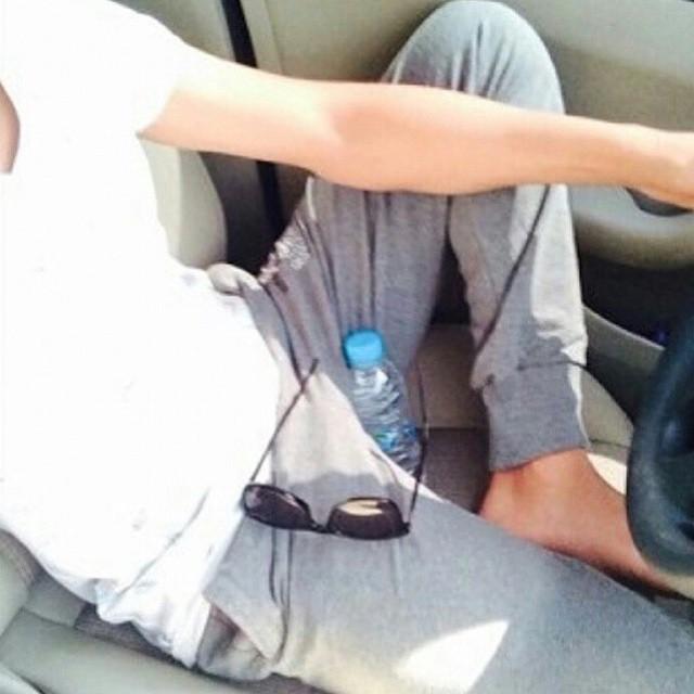qween6886's tweet photo. فديتكم منو فيكم الحين مشتهي زبي http://t.co/agZoa6KIfQ