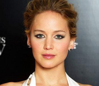 filmilife's tweet photo. Jennifer Lawrence  wants soap Birth-Day gift - http://t.co/lO0CVrMOm2 http://t.co/rq7UDSENdJ