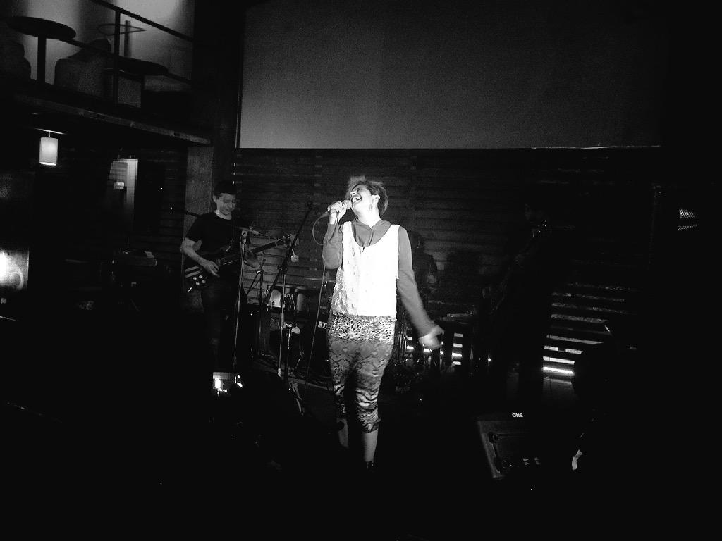 NoisyLauder's tweet photo. @JessyBulbo en #Metepec el pasado viernes #LastFridayNight #Chingon #Changuemonium http://t.co/FURMs3afpq