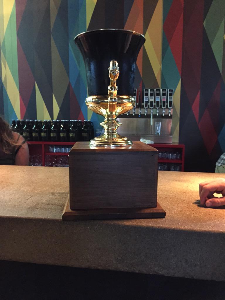BoneyardUlt's tweet photo. There's a blank spot on that trophy......
Boneyard! National champs. http://t.co/e3yk7QtyQf