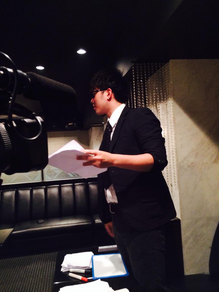 HOST_TV's tweet photo. はい！本日は火曜レギュラーイノベーションさん撮影してきました！JOE先生降臨ですよー！ @kataseharu  @kira08089090777 http://t.co/P6qBOrC955