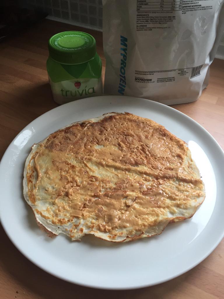 ZaraJones7's tweet photo. @MyproteinUK Protein pancakes topped with peanut butter. I prefer mine a little sweeter so I add Truvia #protein #gym http://t.co/LUGm07dkBx