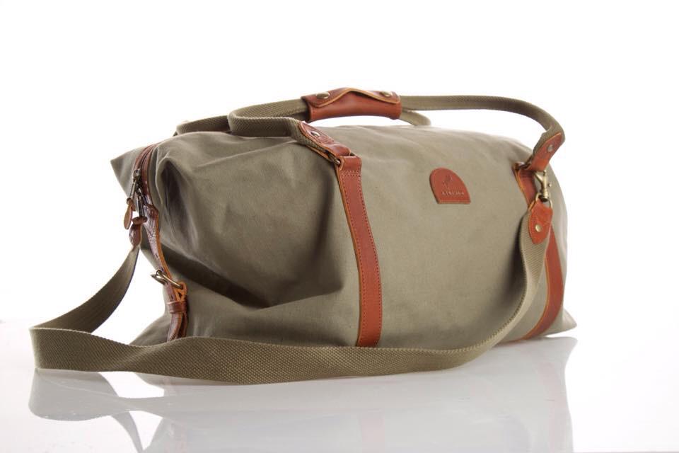 Leathim_'s tweet photo. Quite possibly the last weekend bag you'll ever own. The Colonial &amp; adventure inspired everyday-carry Classic Duffel. http://t.co/fe3ATNV37e