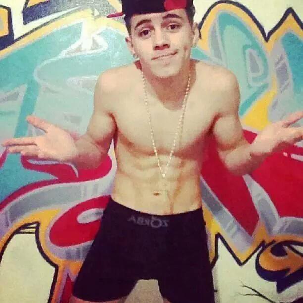 justlovegabriel's tweet photo. @Biel eu desafio vc postar uma foto assim versão dois mil e quinze #MPN #Biel http://t.co/BK2Yb2sTQC