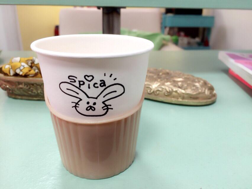 松田るか そうそう こないだspicaさん行って髪の毛を透明感ある色にしてもらったよ 薬剤の匂いたまらんし コップのお絵描きも癒されるしとにかくたまらん ボキャ貧 松岡さんほんといつもありがとうございます Http T Co Pigpqylpdn