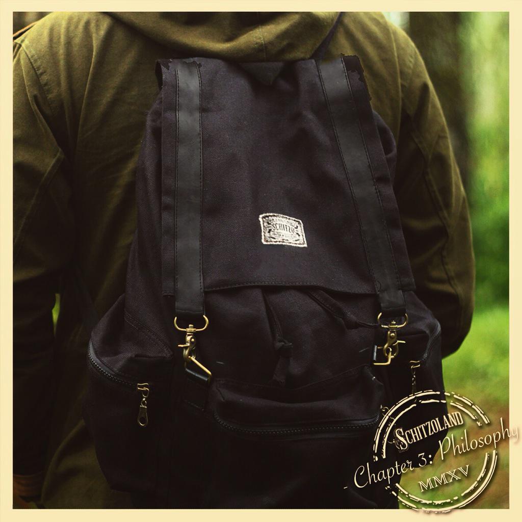 SchitzoApparel's tweet photo. "Orion" bag spotted in the wild forest ! http://t.co/1YAJbu9j9S