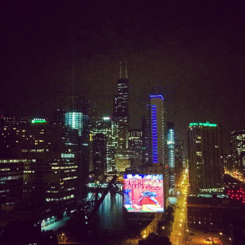senseiscommon's tweet photo. When Doggystyle reflects from the TV onto Chicago. Can't hold DJ Saul T. Nuts down on a Sunday night. @SnoopDogg http://t.co/KkdCN7uez3