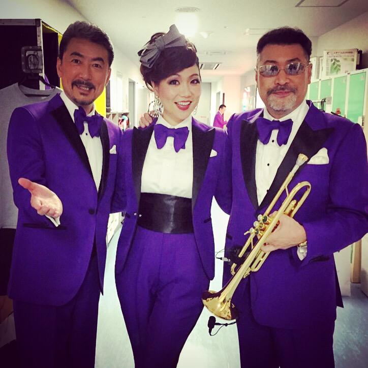 MikaArisaka's tweet photo. dream shot!! 元シャネルズ ラッツ&スター佐藤善雄さん、桑野信義さんと!💛💛💛
#鈴木雅之 #masayukisuzuki #桑野信義 #佐藤善雄 #step123 #martinidictionary http://t.co/BlBQPwIx7M