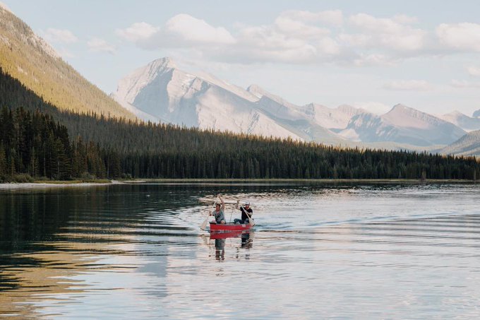 Racing against the summer sun in the Canadian Rockies. http://t.co/Y3QDHddsqf<a href="/tag/araxilongtable"class="tags"><span>#araxilongtable</span></a>