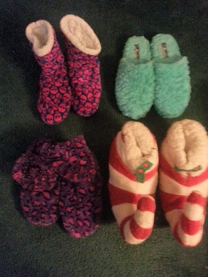 Funky slippers i own...★