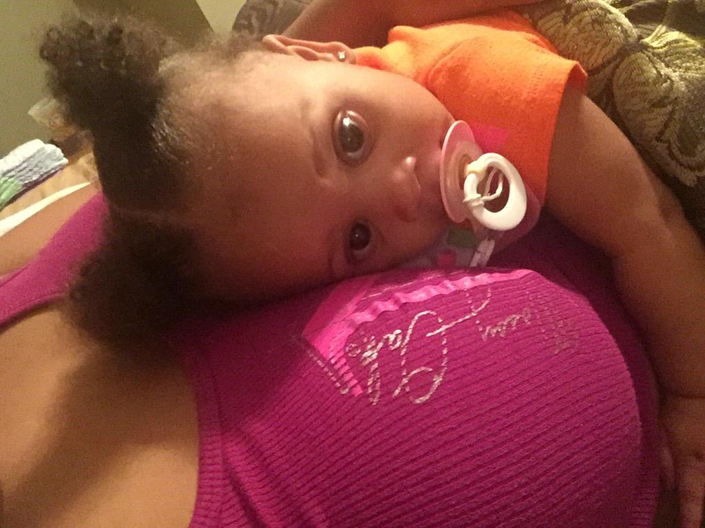 PS_iadoreyou's tweet photo. She still not feeling good 😢😓 #MamaStank #HighYella ❤️💕💕 http://t.co/eZZJcEbWLw