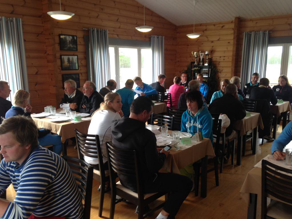 Clubilla kuhisee AM-AM alkamassa. #FinnishGolfCom #FJT #junnujenreikäpelit