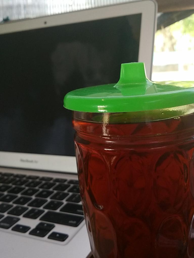 jauhari's tweet image. Demi kesejahteraan bersama; wedangan #nasgitel dulu~