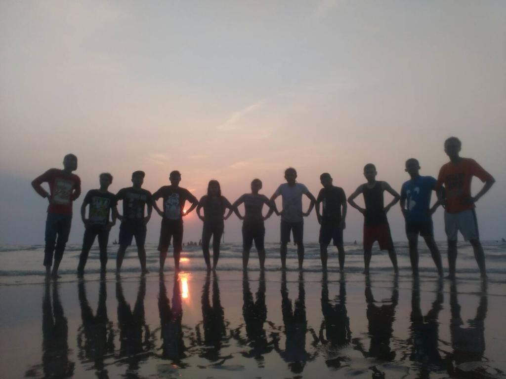 yaqut13's tweet photo. Selamat berjuang kawan, semoga Allah senantiasa memberi umur panjang dan sampai ketemu di liburan selanjutnya #ASC http://t.co/QEQTTjsUHw