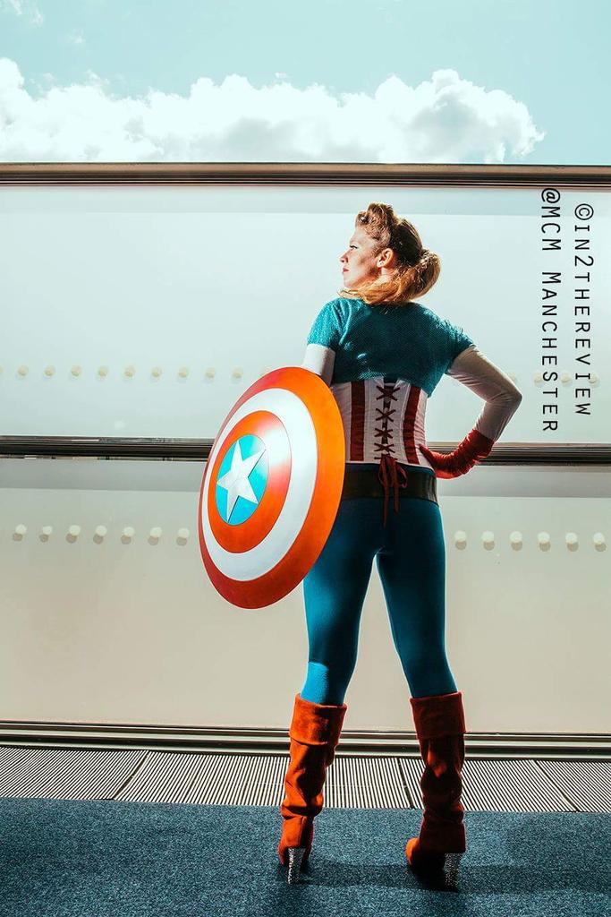In2thereview's tweet photo. Have some #CaptainAmerica from #mcm #Manchester. #Cosplay @CosicanCosplay  #shield @TITANSofCOSPLAY http://t.co/w7qsKeU5yG