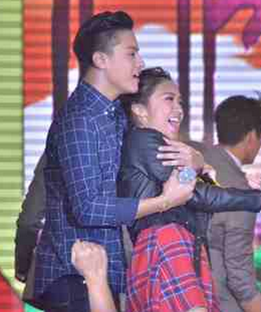 KDKNRoyalties's tweet photo. “@ASAPOFFICIAL: PHOTOS #ASAPWebsite: On a scale of 1 to SUPER!!!, gaano ka-kilig ang #KathNiel dito? http://t.co/4WWtpoTxG0”