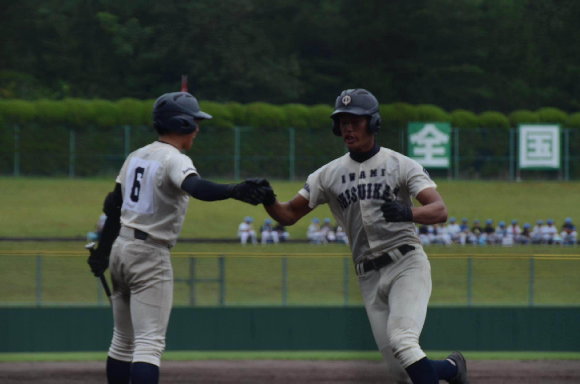 石見智翠館の冬用ウェア 石見智翠館の冬用ウェア 石見智翠館の冬用ウェア