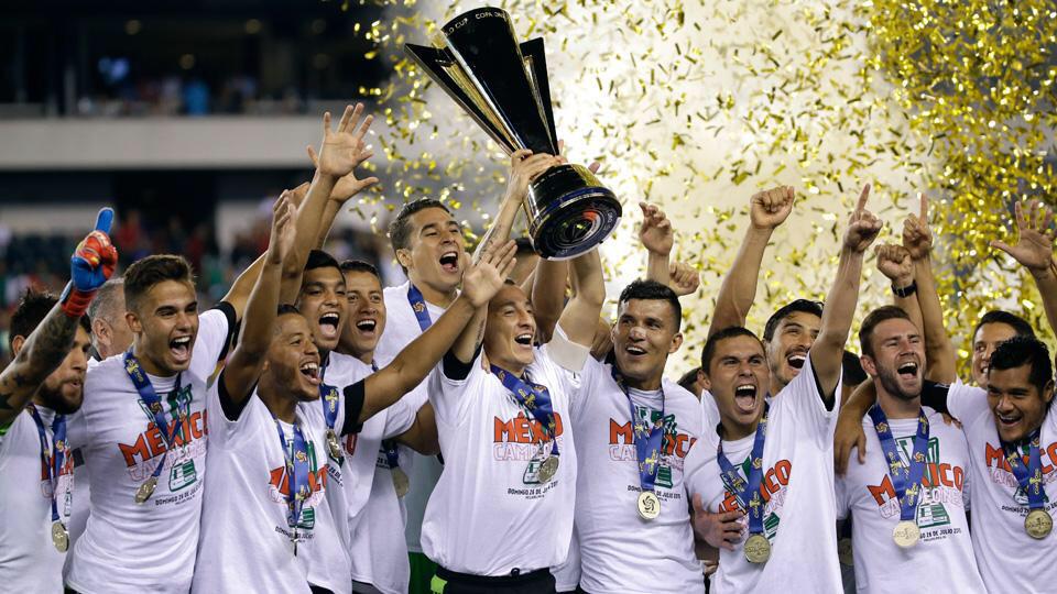 PSV's tweet photo. Andrés Guardado heeft vannacht met Mexico de Gold Cup gewonnen na een 3-1 overwinning op Jamaica. Felicidades amigo! http://t.co/PnrceazcSg