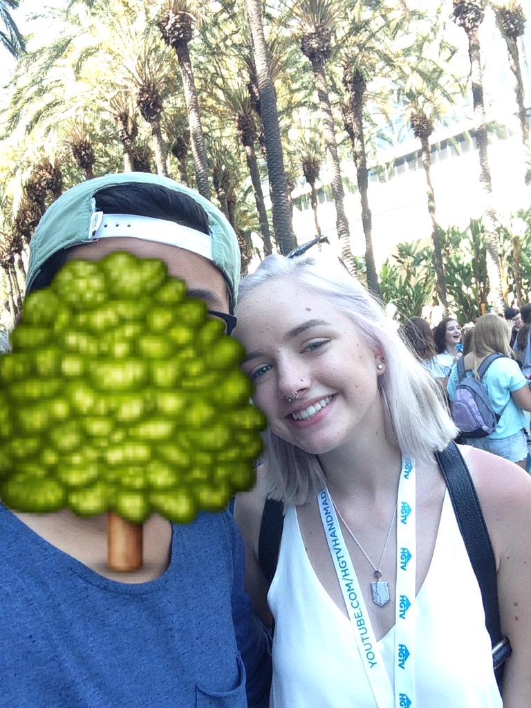 visualfuls's tweet image. MADDI (the sweetest)