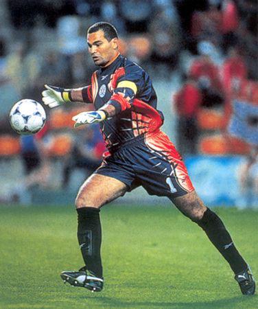 Happy 50th Birthday to José Luis Chilavert. He scored more than 60 goals during his playing days.  