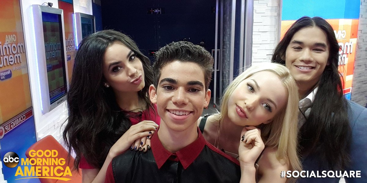 GMA's tweet photo. #DisneyDescendants
cast still ahead on West Coast!
@TheCameronBoyce
@SofiaCarson 
@DoveCameron 
@booboostewart http://t.co/nAoa0ppMeJ