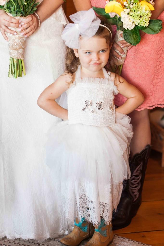 The true judge :) @landonhendrick onthegobride.com/2015/06/rustic…