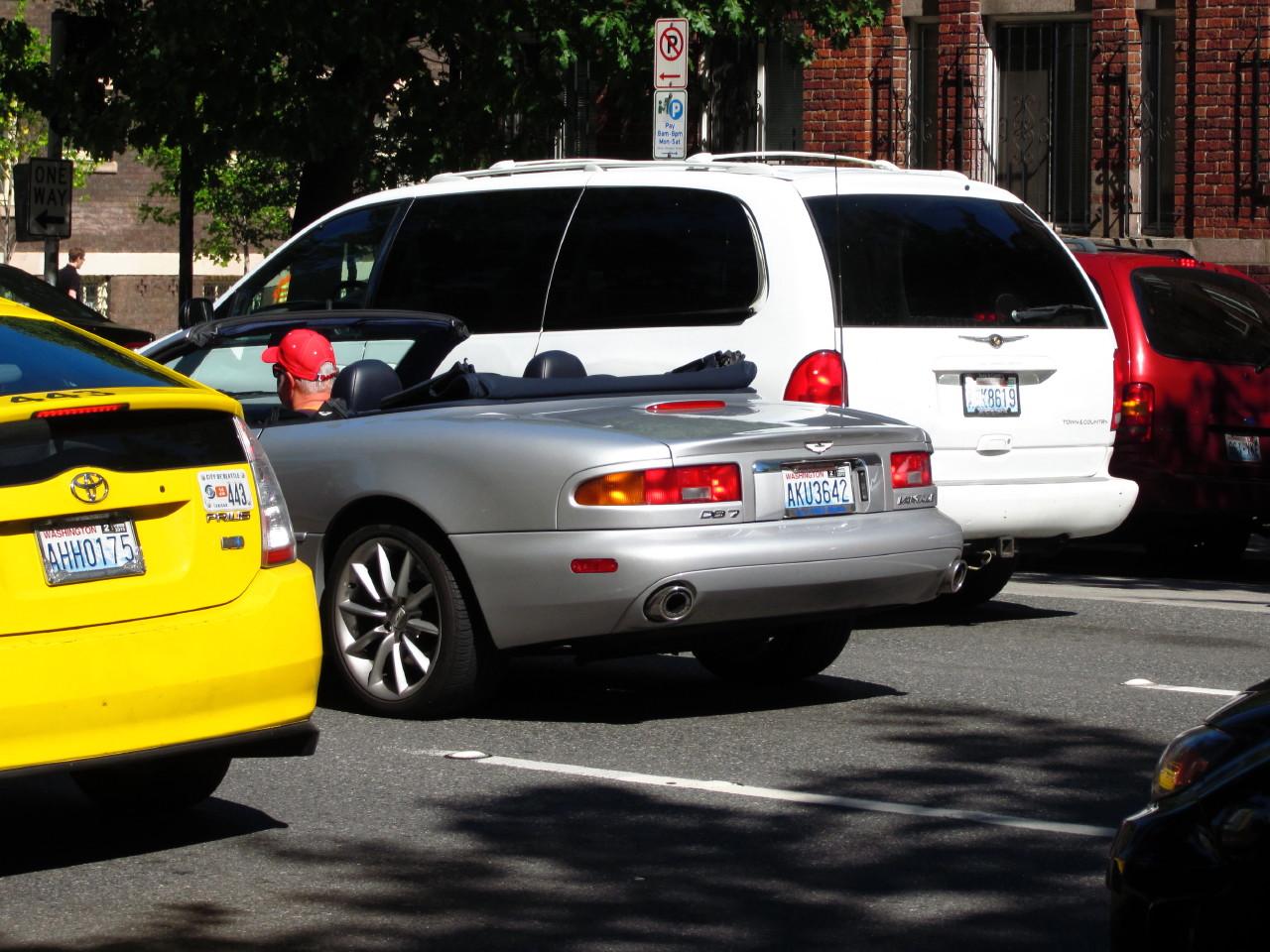 ワンビア イギリス車なのに左ハンドル Http T Co Oruonb84rk Twitter