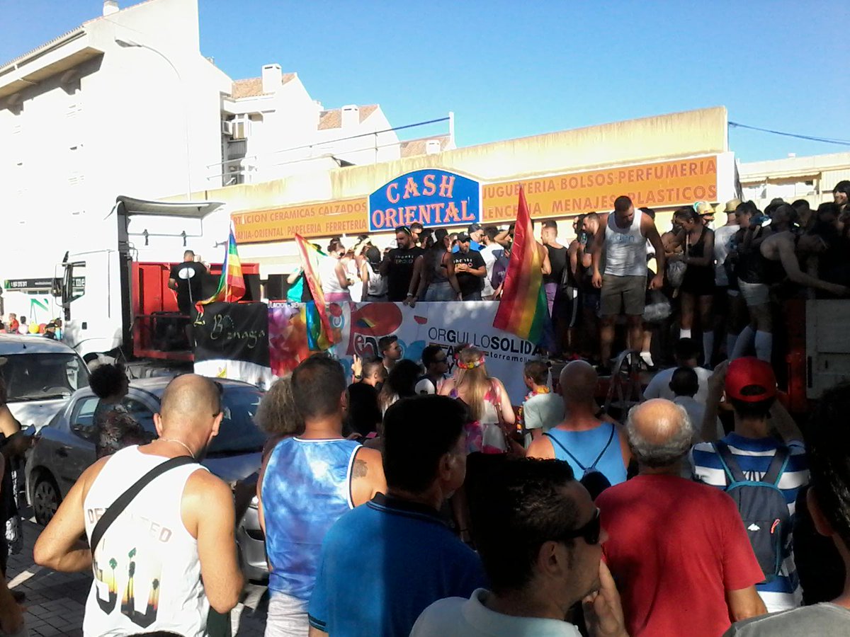 TorremolinosPro's tweet photo. #Orgullo2015 #Torremolinos #PPadios #Norepresión #Libertad #Diversidad #Respeto ¡Se fue el opresor! http://t.co/wTtJguHdzj