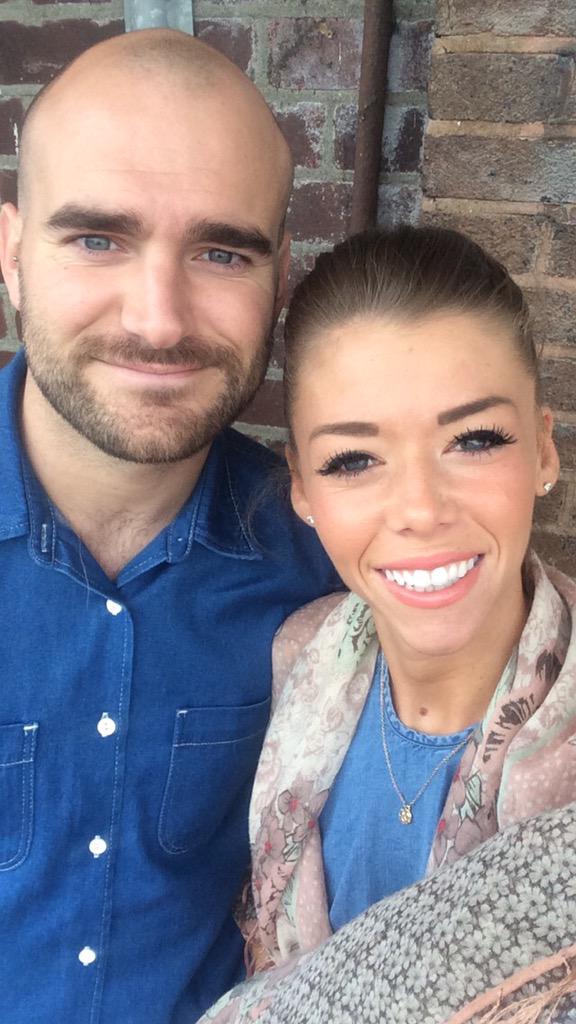 LibbyVidz's tweet photo. Portugal on Wednesday with this one 💙 http://t.co/fcQzIkwdgg