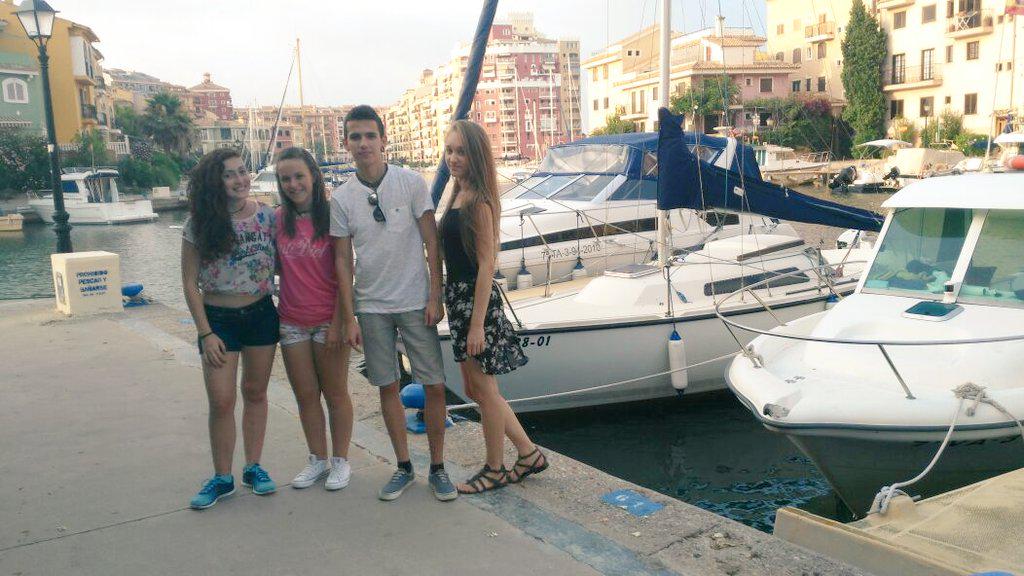 jesslaste_'s tweet photo. Mis niñoss!!♡♡ Lo que les voy a echar de menos no lo sabe nadie😭😭 http://t.co/hizzcahRy6