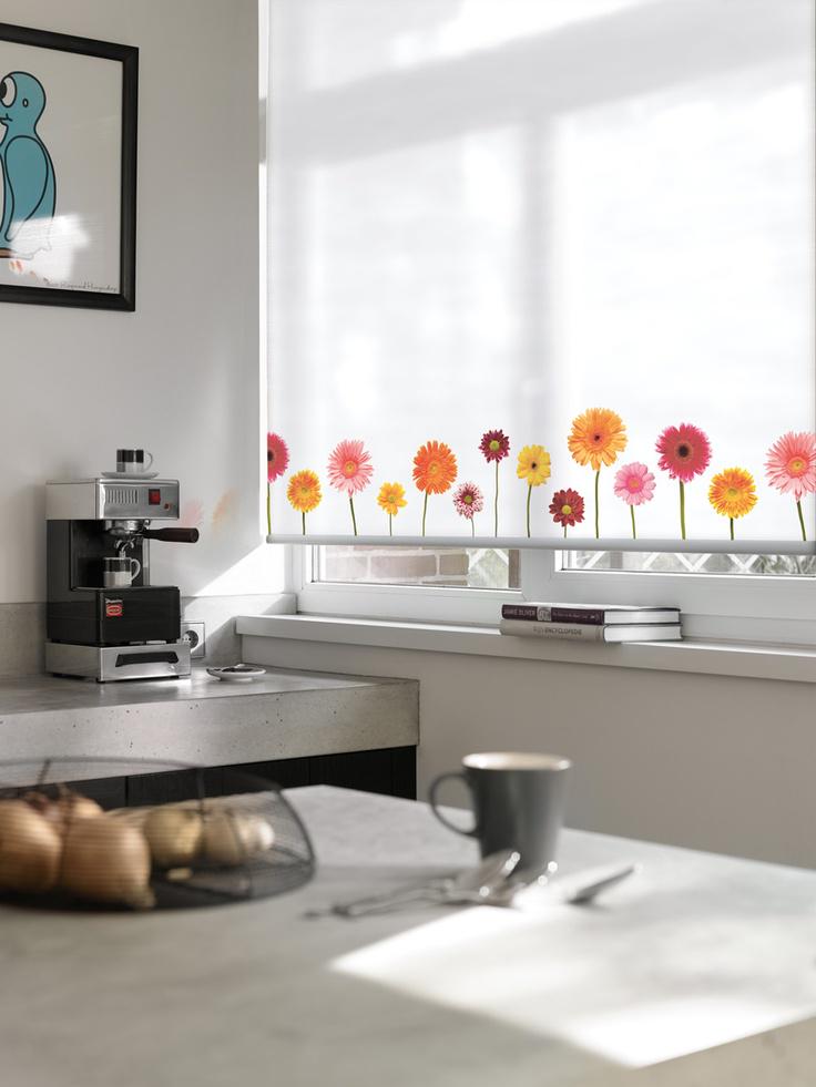 #Rolgordijnen met diverse #prints van @Luxaflex_NL. Wij kunnen u er meer over vertellen in onze #winkel.