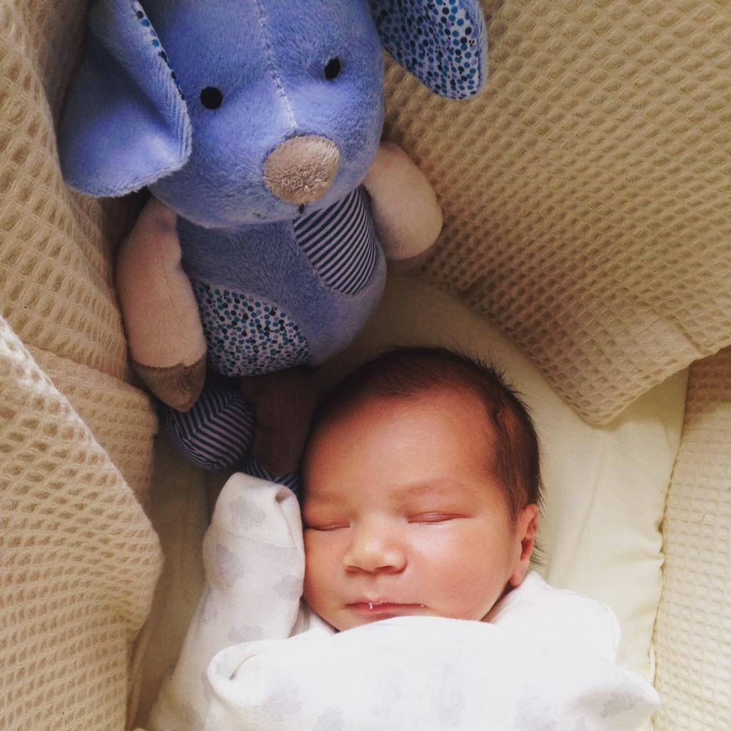 Someone's finally asleep👶🏻