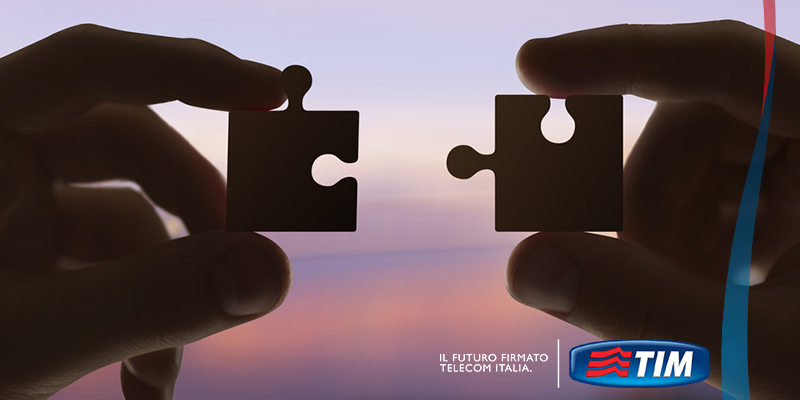 TIM Official on Twitter: "TIM e Telecom Italia insieme al servizio ...