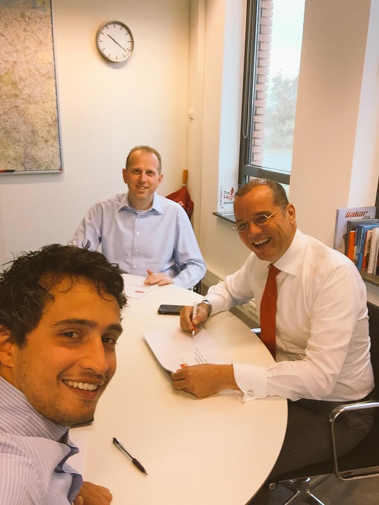 DickBoreel's tweet photo. IR call preparation. Always know your numbers and how they're constructed! #DickvoorCEO #ceo1month #waytoworkNL http://t.co/X1vNc31L4r