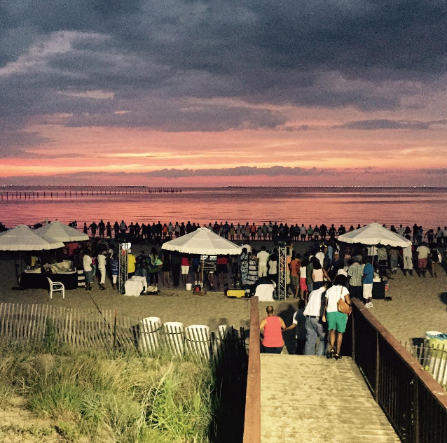 SkipandBeverly's tweet photo. We had an amazing beach fellowship at the married couples retreat!! To God Be The Glory!! #prayingForMarriages http://t.co/7lSaJuOksU
