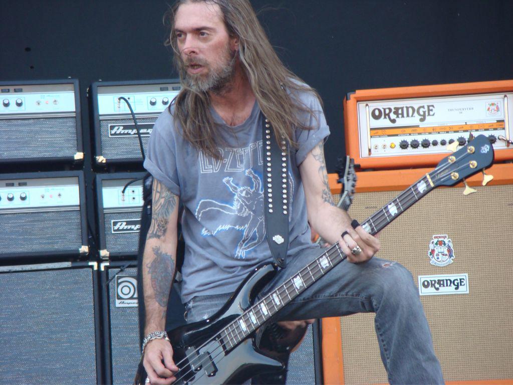 Happy Birthday Rex Brown! Born July 27th, 1964. Rex has played bass in Pantera, Down, & currently Kill Devil Hill. 