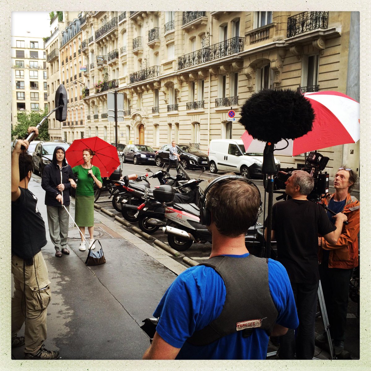 L'équipe d'Abel et Gordon toujours en tournage du film Paris Pieds Nus !
