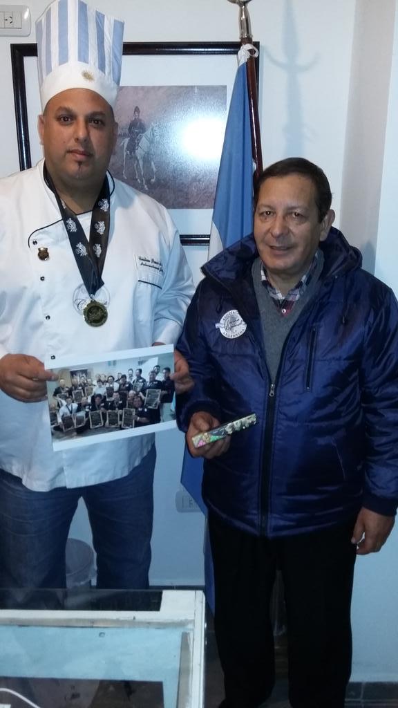 Distinción del embajador de Ecuador del Festival  lnternacional MIKHUNA