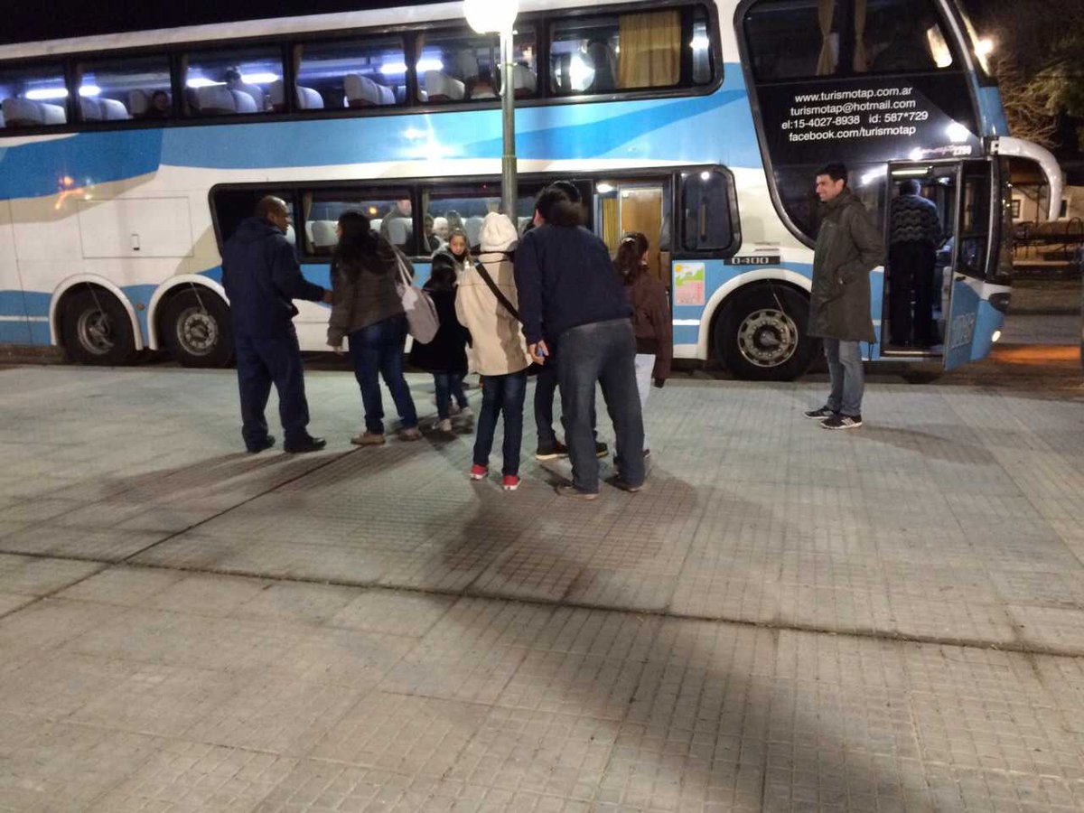 juandamico's tweet photo. Más vecinos de Punta Indio acercándose a la ciudad de todos @conociendoba Gracias!! X tanto para el interior http://t.co/Cgh144gQpf