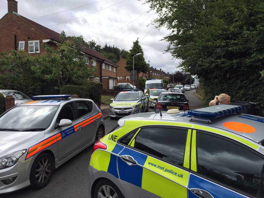 MPSKingston's tweet image. "I'm under attack more units, more units" just came out on the radio... It's one of those calls every officer goes to