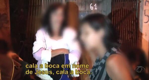 ciumevirtualxs's tweet photo. quando sua amiga fala pra você parar de ter ciúmes porque quem ama confia http://t.co/6vHPeFjgea