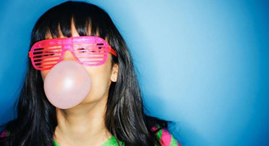 sextaNoticias's tweet photo. Una empresa andaluza comercializa el primer chicle que alivia la resaca http://t.co/89c5QIe7Nn http://t.co/CB1FYDFVup