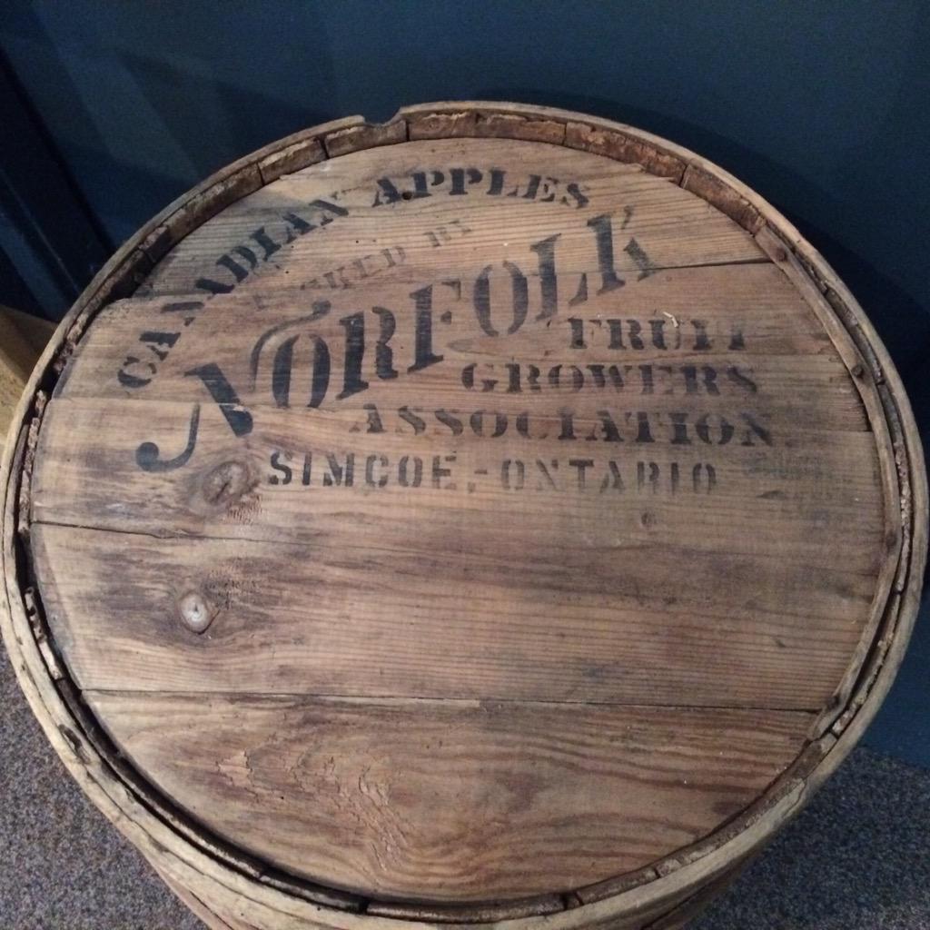 NorfolkCulture's tweet photo. This beauty was spotted @WhamMuseum #barrel @NorfolkApples #Canadianapples #Simcoe @NorfolkFarms #NorfolkCounty http://t.co/ewO0whn5Wx