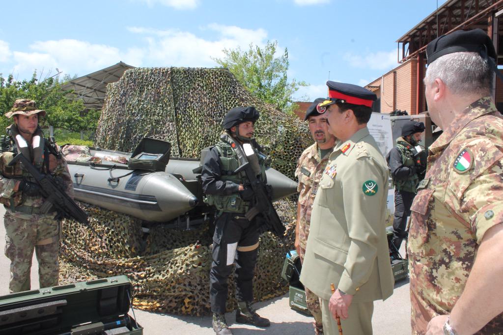 AsimBajwaISPR's tweet photo. #COAS visited Air Def HQ of Italian Army in the field,briefed in detail on weapon systems,doctrine,training. http://t.co/gT282cOIHx